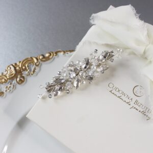 Spinka, ozdoba do fal z dodatkiem srebrnych kryształów i perełek MIA