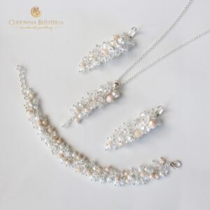 Zestaw z naszyjnikiem kolekcja SARA III w kolorze Crystal AB z dodatkiem kremowych kryształów