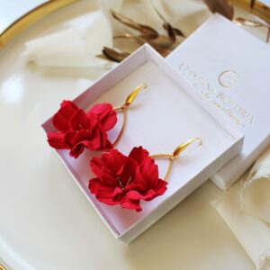 Krótkie czerwone kolczyki z kwiatami FLORESSA