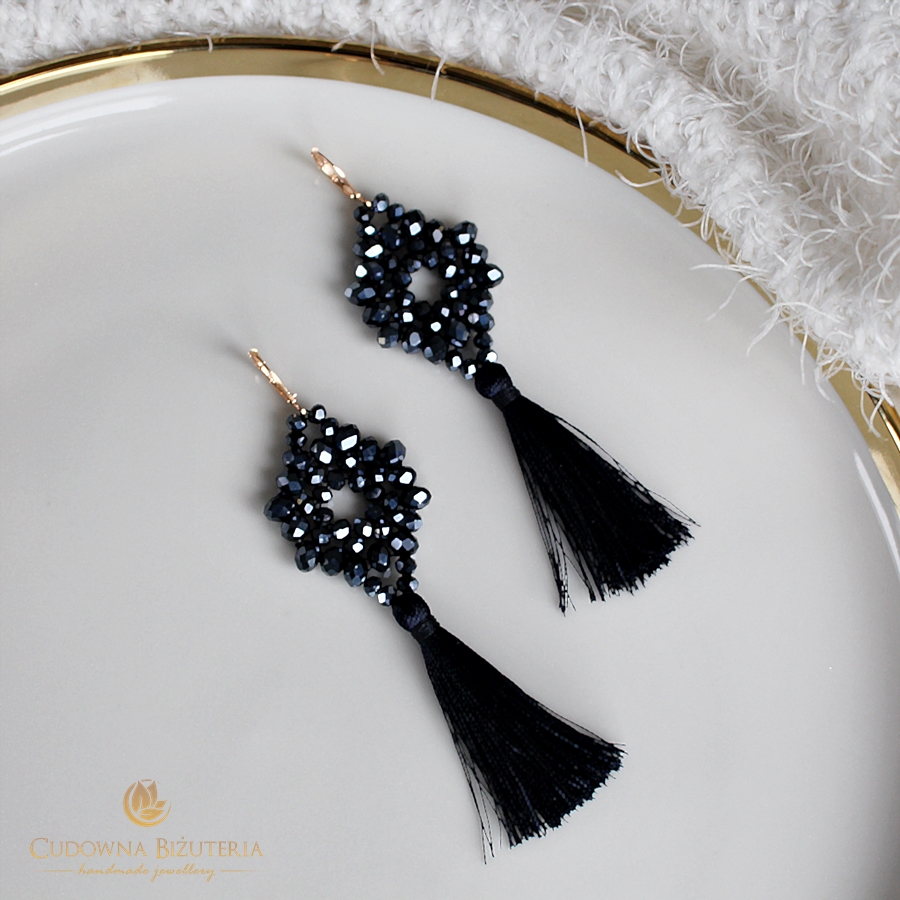 Granatowe kolczyki z kolekcji AYRA