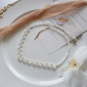 EMMA naszyjnik ślubny z perełkami i wykończeniem w kolorze złotym