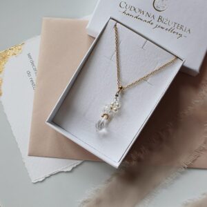 Wisiorek z łańcuszkiem SAFIRA GOLD