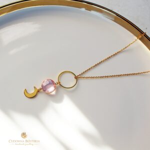 Naszyjnik z kółeczkiem w pudełeczku prezentowym