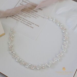 Ślubna opaska do włosów - elastyczna, pasująca do kolekcji SARA z kremowymi kryształkami