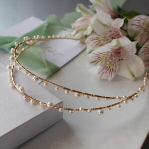 Ślubna opaska, tiara do włosów z białymi perłami NEL