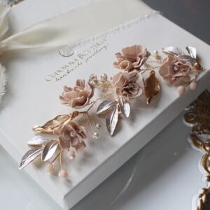 Gałązka z beżowymi kwiatami GAYA