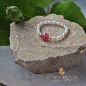 Pierścionek perła słodkowodna i pastylka turmalinu