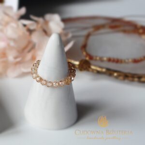 Pierścionek cyrkonia cielista kremowa