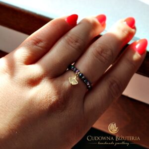 Pierścionek kryształowy multikolor z zawieszką Miłorząb