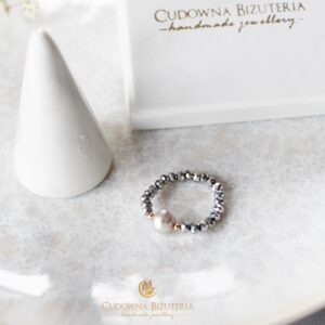 Pierścionek ze srebrną perełką