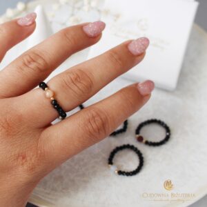 Czarny pierścionek z Kamieniem Słonecznym