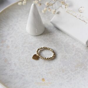 Złoty kryształowy pierścionek z zawieszką serduszko