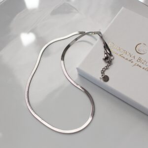 Płaski łańcuszek snake w kolorze srebrnym