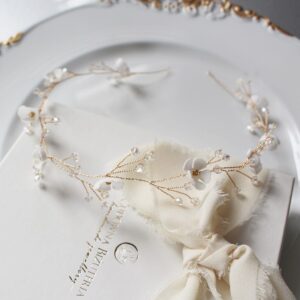 Wianek z kwiatuszkami