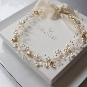 Wianek, ślubna ozdoba, opaska do włosów w kolorze złotym z perełkami