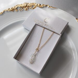 Wisiorek z łańcuszkiem BELL w wersji złotej