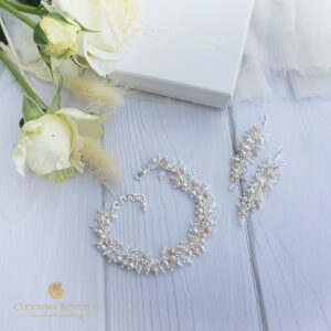 SARA kolczyki i bransoletka z dodatkiem kremowych kryształów