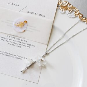 Naszyjnik SOFI z kwiatuszkami srebrny