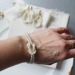 Bransoletka ślubna z perełkami Kamelia