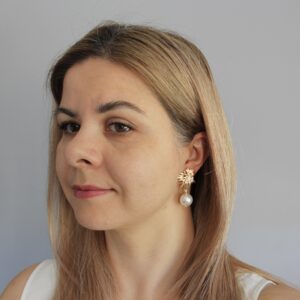 Kolczyki ślubne z dużymi perłami zapięcia kwiaty