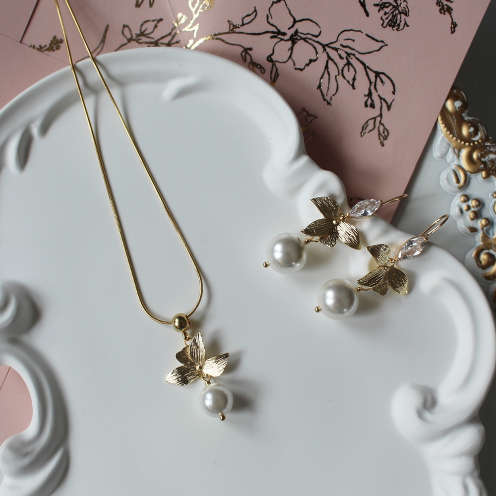 Kolczyki RUFINA z perłą, listkami i ozdobnym zapięciem - obrazek 3