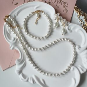 Zestaw biżuterii ślubnej z perłami LISA II ozdobne zapięcia glamour